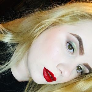 Meet your Posher, Joy